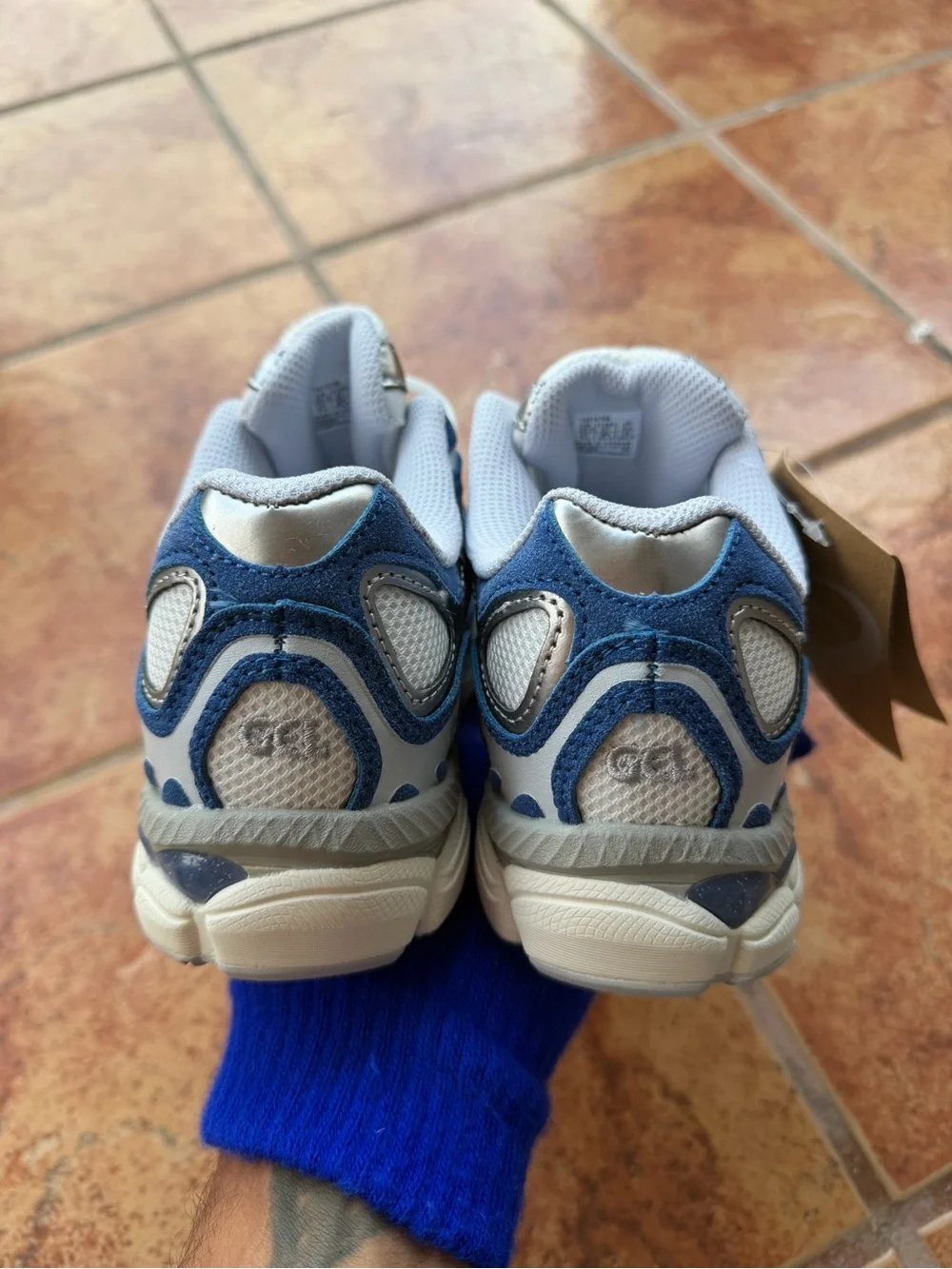 Size 4.5 Men’s And Women’s 6 - Asics Gel Kayano NYC Blue